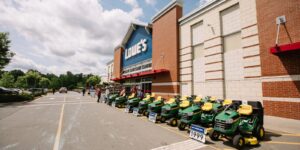 Lowe’s Reshuffles Executive Team as It Pushes Pro, AI Growth